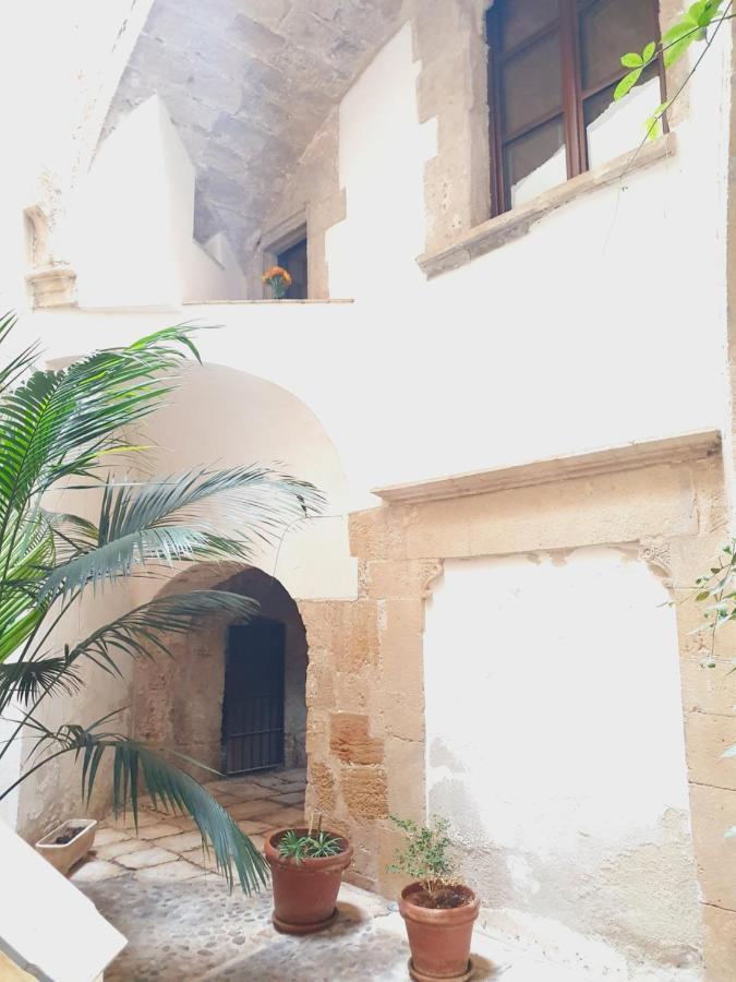 "Guttuso Tribute Suite" Experience Apartment Palermo Eksteriør billede